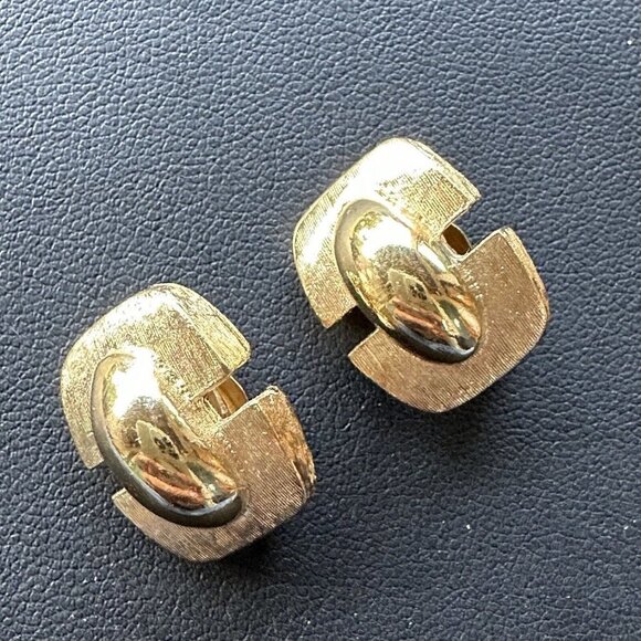 Earrings Women's Geometric Gold Tone Clip-On Vintage Fashion Jewelry Retro 1980s - Picture 9 of 9